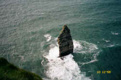 Cliffs2.jpg (65688 bytes)