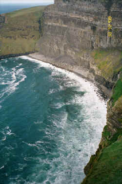 Cliffs3.jpg (70928 bytes)