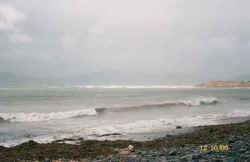 beach.jpg (19268 bytes)